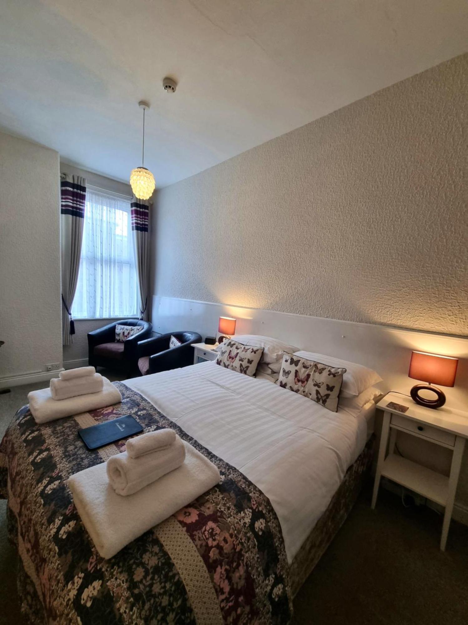 The Cavendish Hotel Scarborough Buitenkant foto