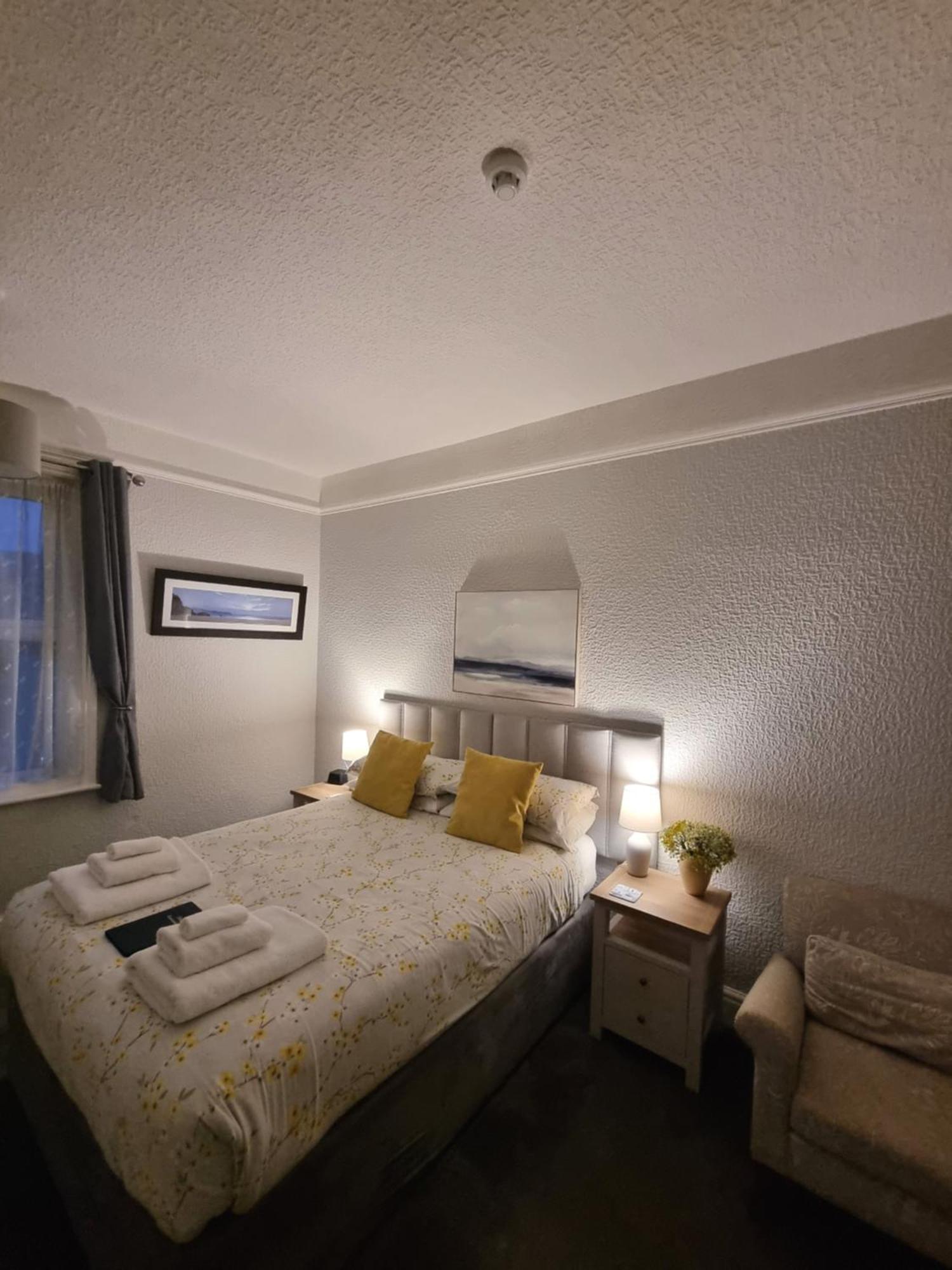 The Cavendish Hotel Scarborough Buitenkant foto