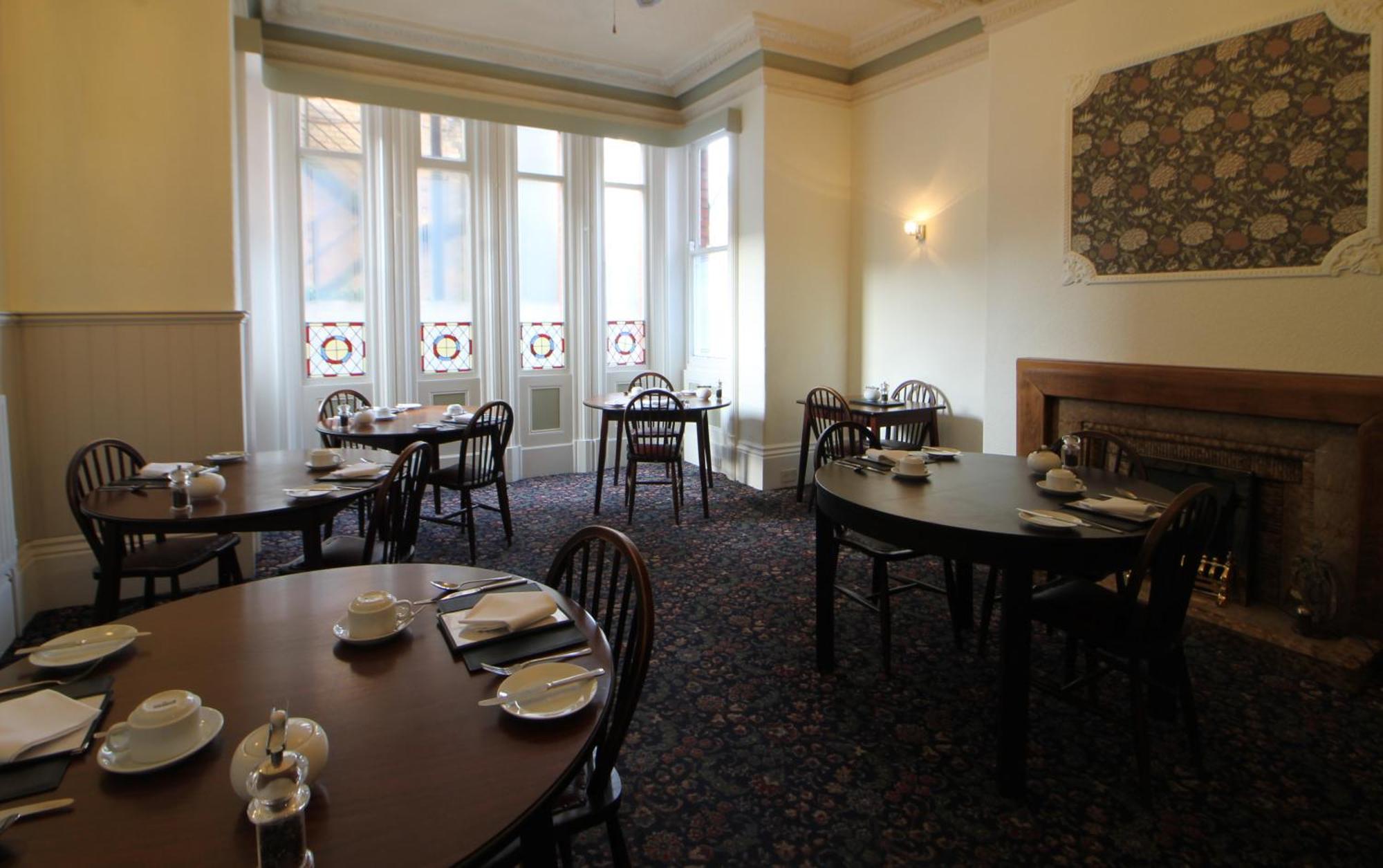 The Cavendish Hotel Scarborough Buitenkant foto