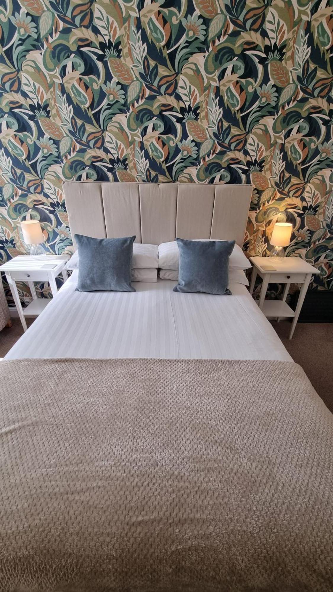 The Cavendish Hotel Scarborough Buitenkant foto